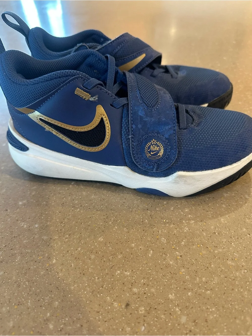 Boys Nike Little Kid Team Hustle D 11 Blue Gold Sneakers Size 2.5Y